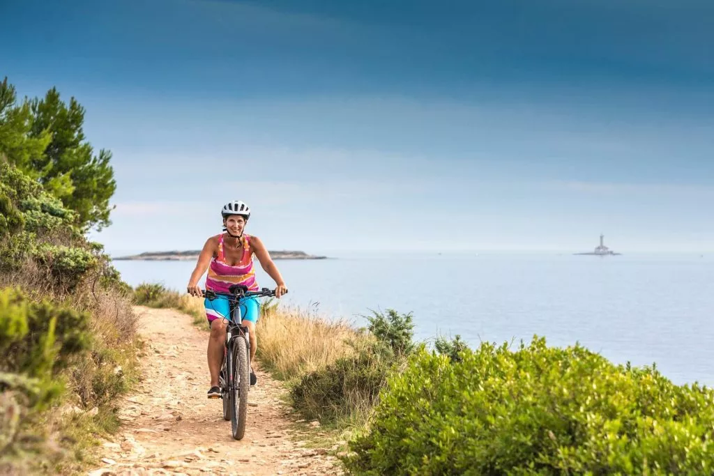 In bicicletta sul capo kamenjak