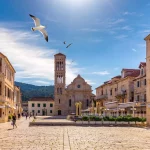 Il centro storico di Hvar in scala
