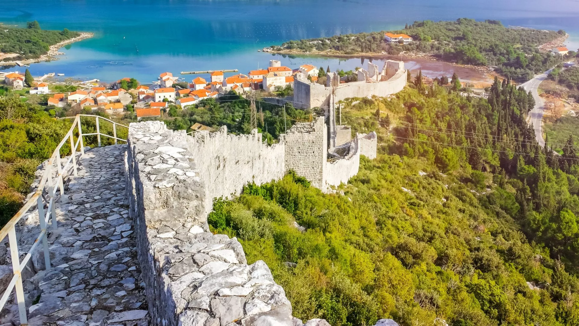 Walls of ston scaled